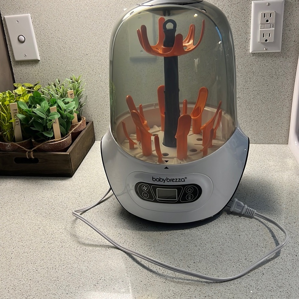 Baby Brezza bottle sterilizer